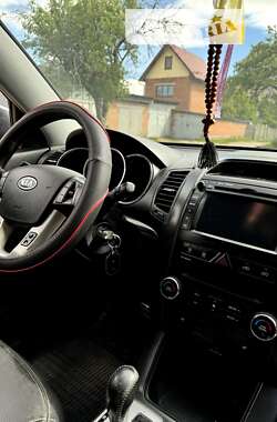 Внедорожник / Кроссовер Kia Sorento 2011 в Гадяче