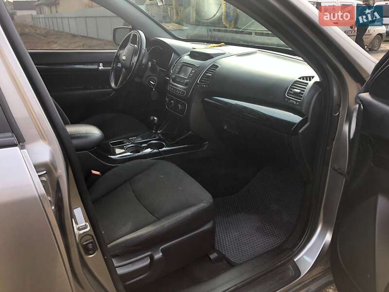 Внедорожник / Кроссовер Kia Sorento 2013 в Камне-Каширском фото 10 Внедорожник / Кроссовер Kia Sorento 2013 в Камне-Каширском
