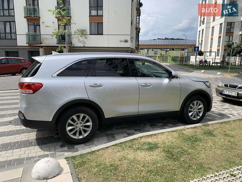 Позашляховик / Кросовер Kia Sorento 2016 в Івано-Франківську фото 5 Позашляховик / Кросовер Kia Sorento 2016 в Івано-Франківську