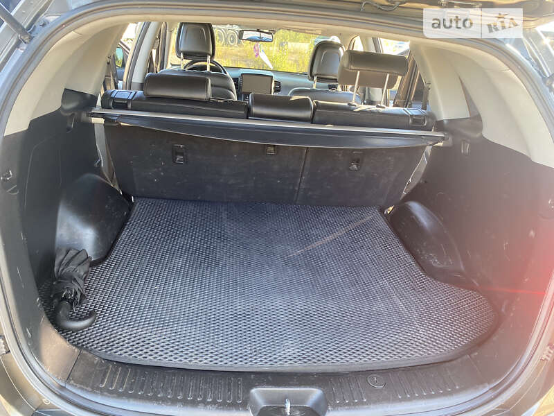 Позашляховик / Кросовер Kia Sorento 2010 в Житомирі