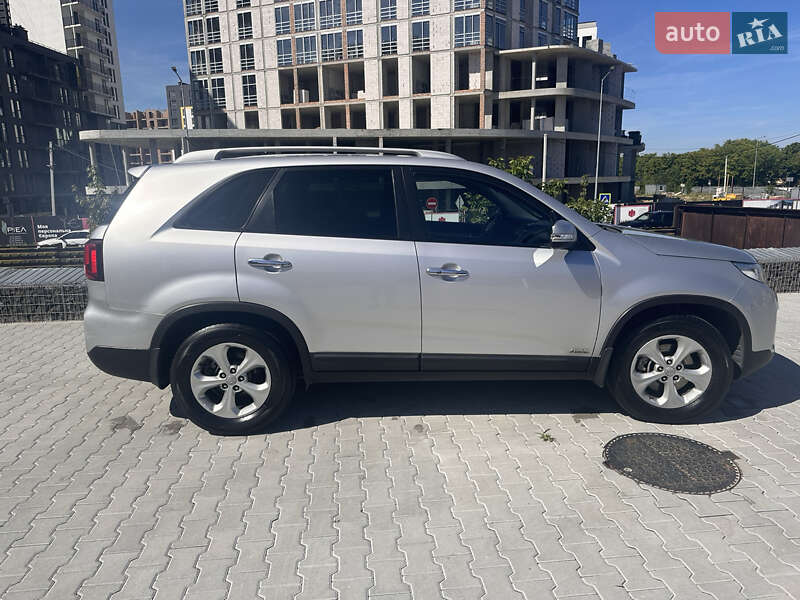 Позашляховик / Кросовер Kia Sorento 2013 в Львові