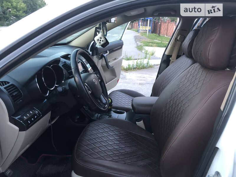 Внедорожник / Кроссовер Kia Sorento 2012 в Ровно