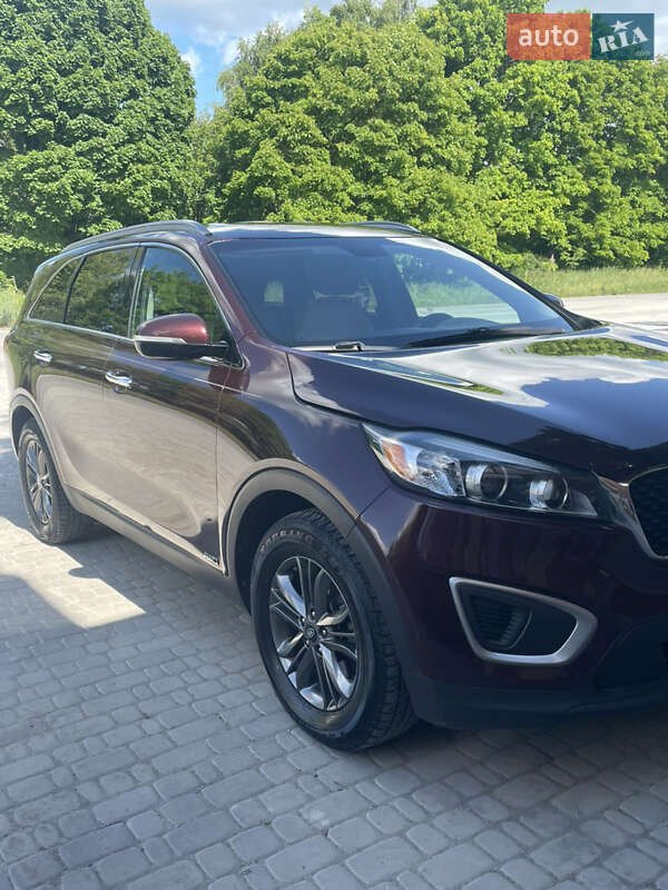 Внедорожник / Кроссовер Kia Sorento 2017 в Каменец-Подольском