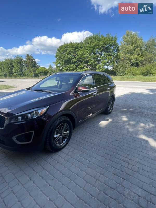 Внедорожник / Кроссовер Kia Sorento 2017 в Каменец-Подольском