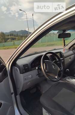 Позашляховик / Кросовер Kia Sorento 2004 в 