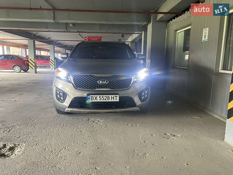 Внедорожник / Кроссовер Kia Sorento 2015 в Хмельницком