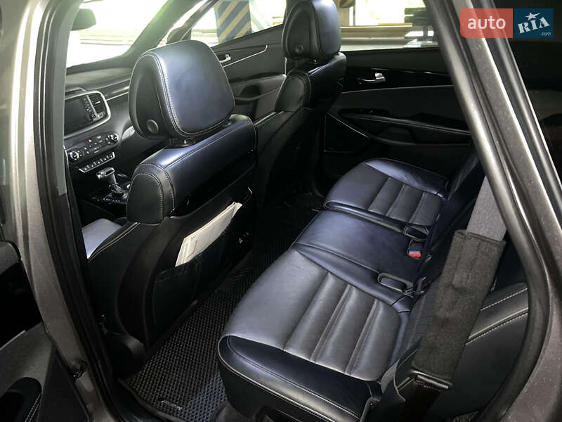 Внедорожник / Кроссовер Kia Sorento 2015 в Хмельницком