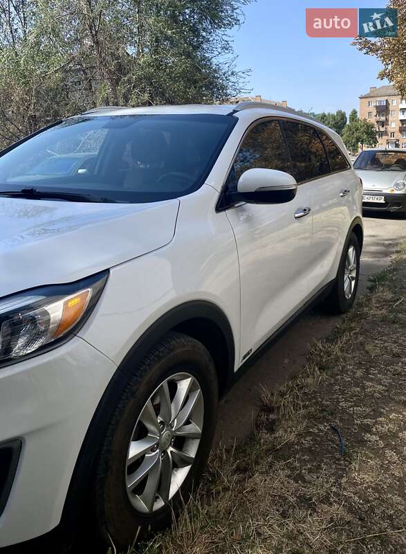 Позашляховик / Кросовер Kia Sorento 2015 в Кривому Розі