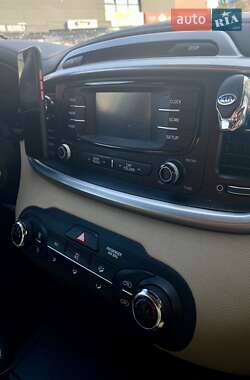 Позашляховик / Кросовер Kia Sorento 2015 в Кривому Розі
