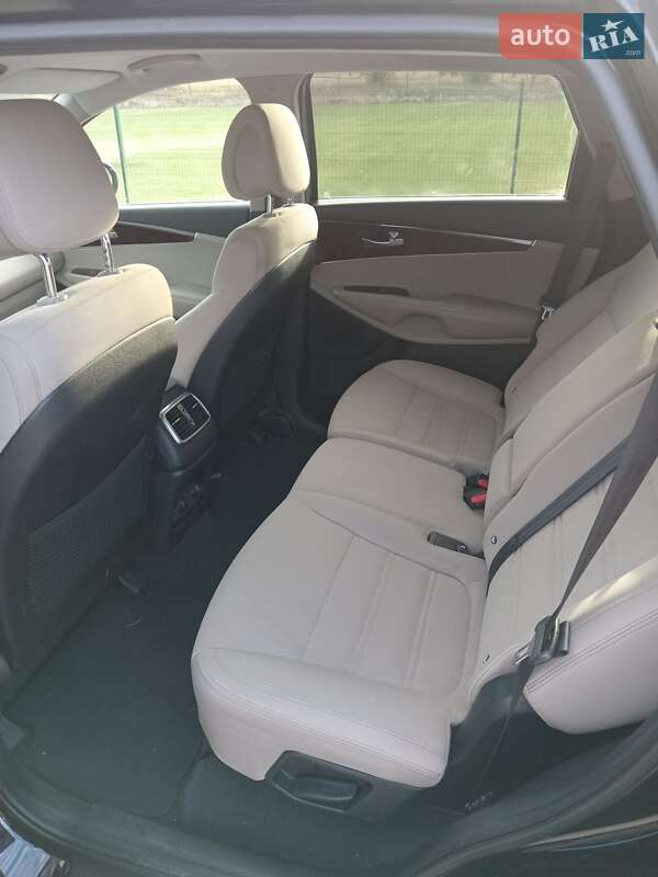 Позашляховик / Кросовер Kia Sorento 2015 в Чернігові