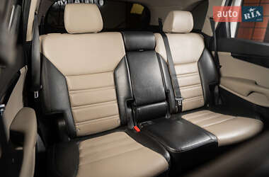 Внедорожник / Кроссовер Kia Sorento 2016 в 
