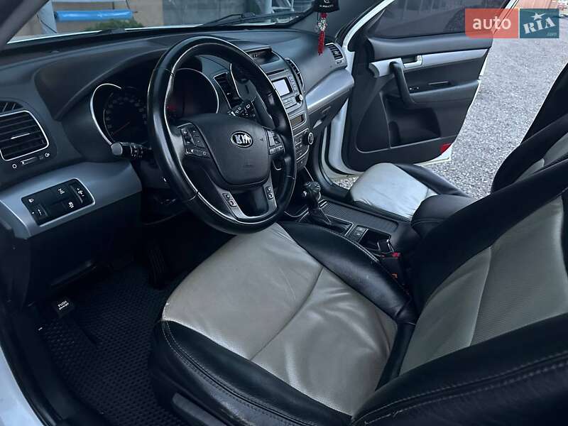 Внедорожник / Кроссовер Kia Sorento 2013 в Иршаве