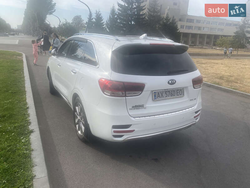 Внедорожник / Кроссовер Kia Sorento 2015 в Харькове