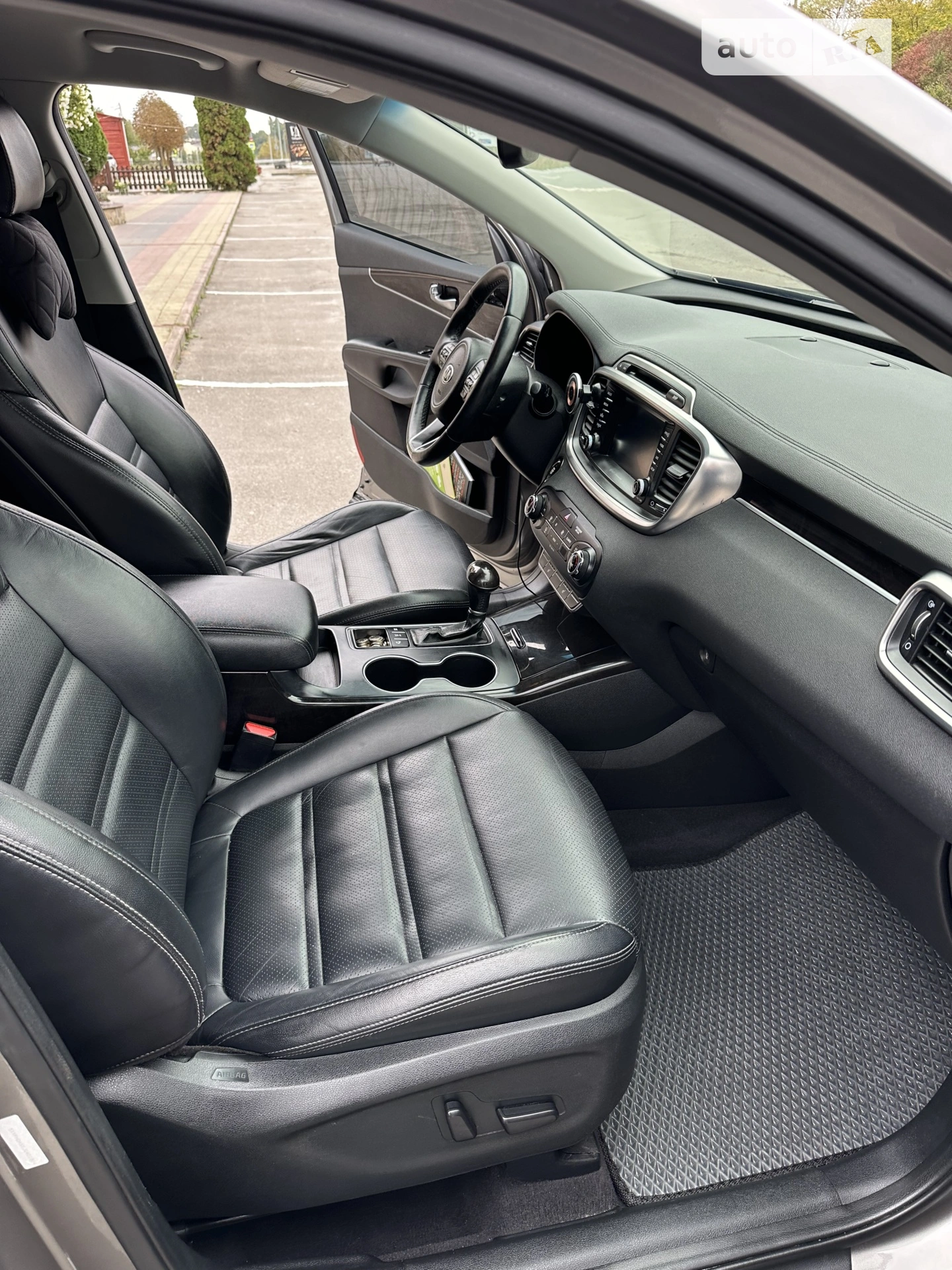 2017 Kia Sorento - мініатюра 16