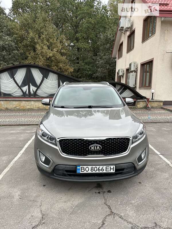 Позашляховик / Кросовер Kia Sorento 2017 в Тернополі