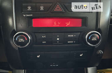 Внедорожник / Кроссовер Kia Sorento 2012 в 