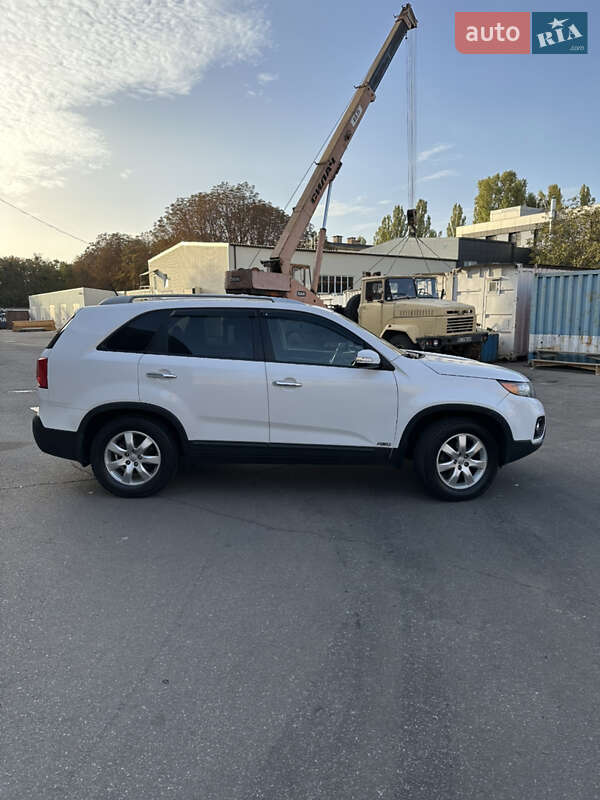 Внедорожник / Кроссовер Kia Sorento 2012 в Харькове