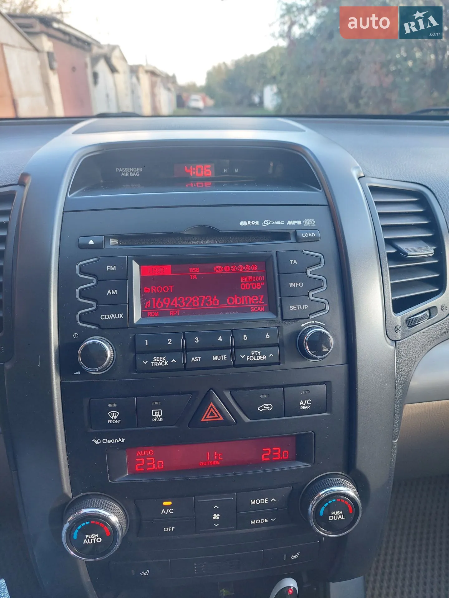 2010 Kia Sorento - мініатюра 13