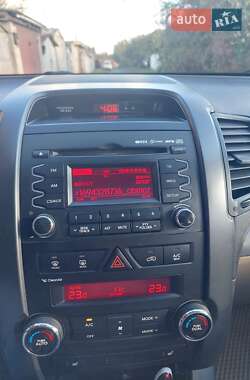 Внедорожник / Кроссовер Kia Sorento 2010 в 