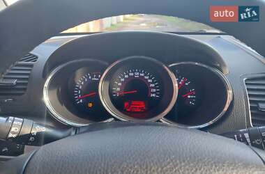 Внедорожник / Кроссовер Kia Sorento 2010 в 