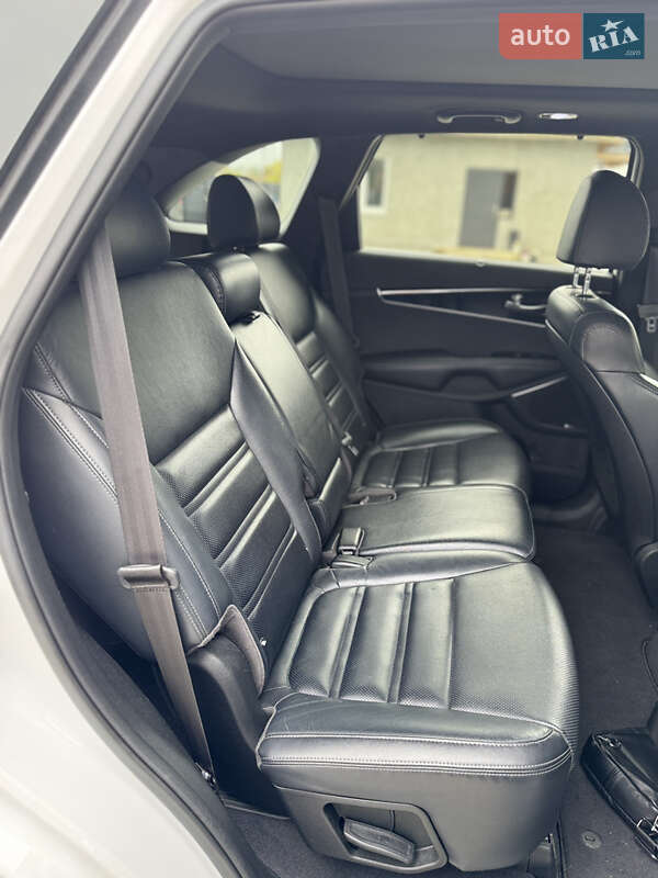 Внедорожник / Кроссовер Kia Sorento 2018 в Южноукраинске