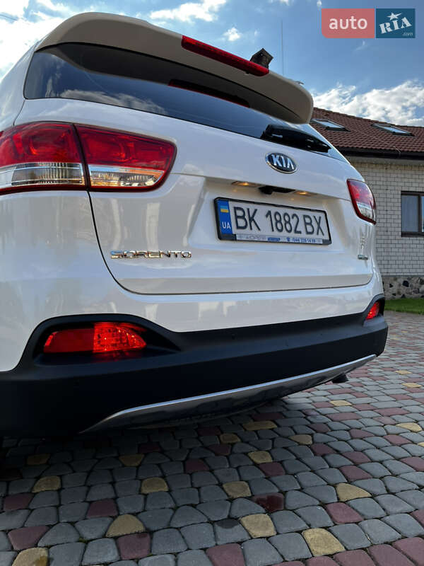 Позашляховик / Кросовер Kia Sorento 2016 в Вараші