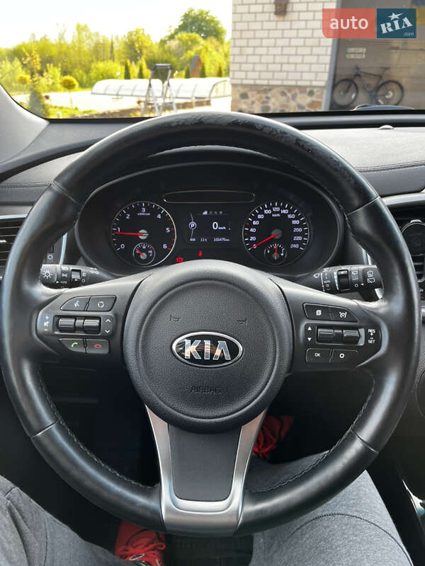 Позашляховик / Кросовер Kia Sorento 2016 в Вараші