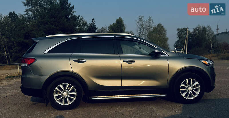 Внедорожник / Кроссовер Kia Sorento 2017 в Николаеве