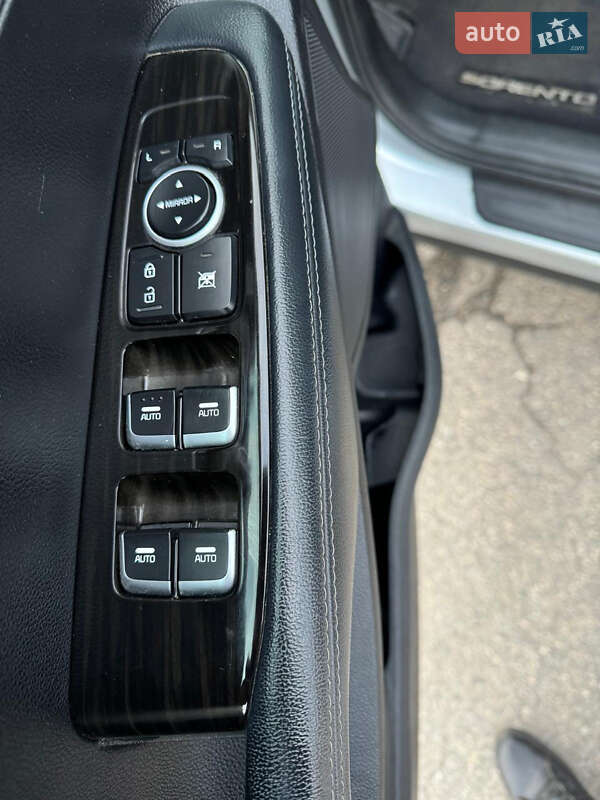 Внедорожник / Кроссовер Kia Sorento 2018 в Харькове