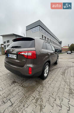 Внедорожник / Кроссовер Kia Sorento 2014 в Здолбунове