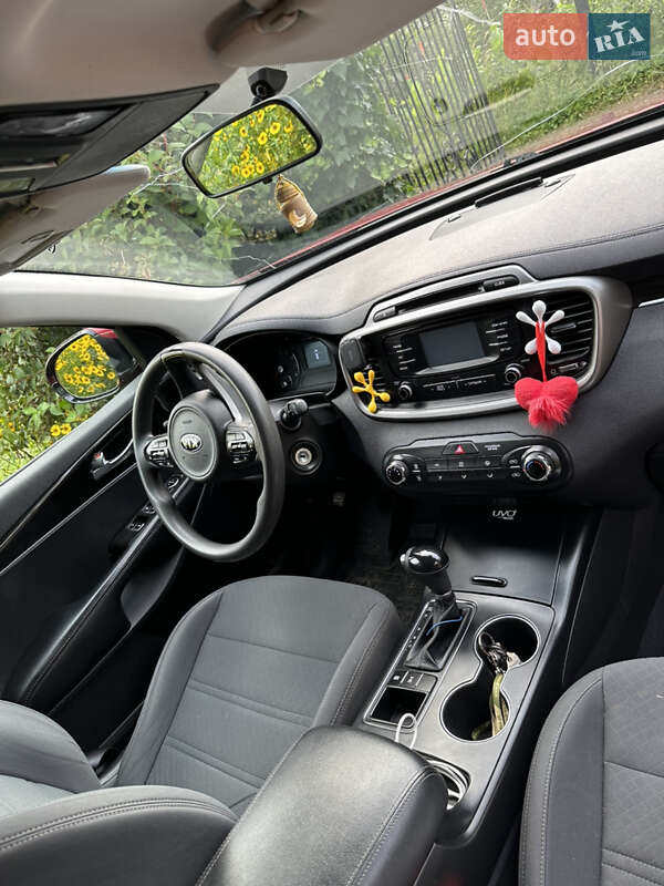 Позашляховик / Кросовер Kia Sorento 2015 в Львові