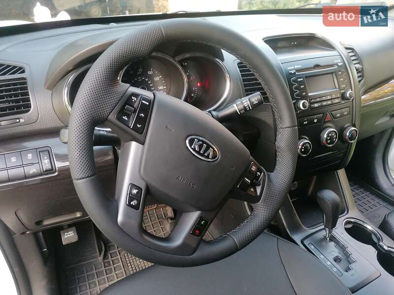 Внедорожник / Кроссовер Kia Sorento 2011 в Сторожинце