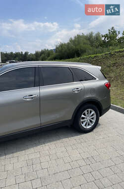 Внедорожник / Кроссовер Kia Sorento 2016 в 