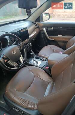 Внедорожник / Кроссовер Kia Sorento 2011 в 