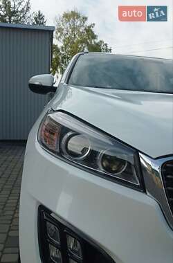 Внедорожник / Кроссовер Kia Sorento 2016 в 