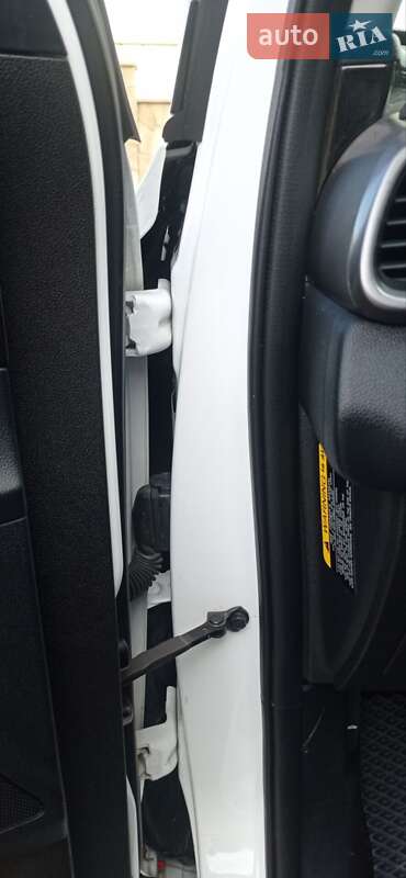 Позашляховик / Кросовер Kia Sorento 2016 в Гусятині