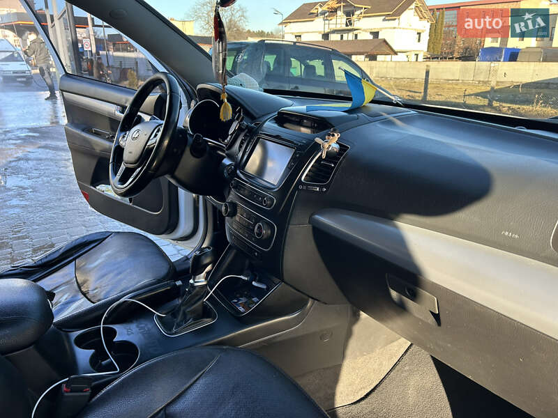 Внедорожник / Кроссовер Kia Sorento 2013 в Киеве