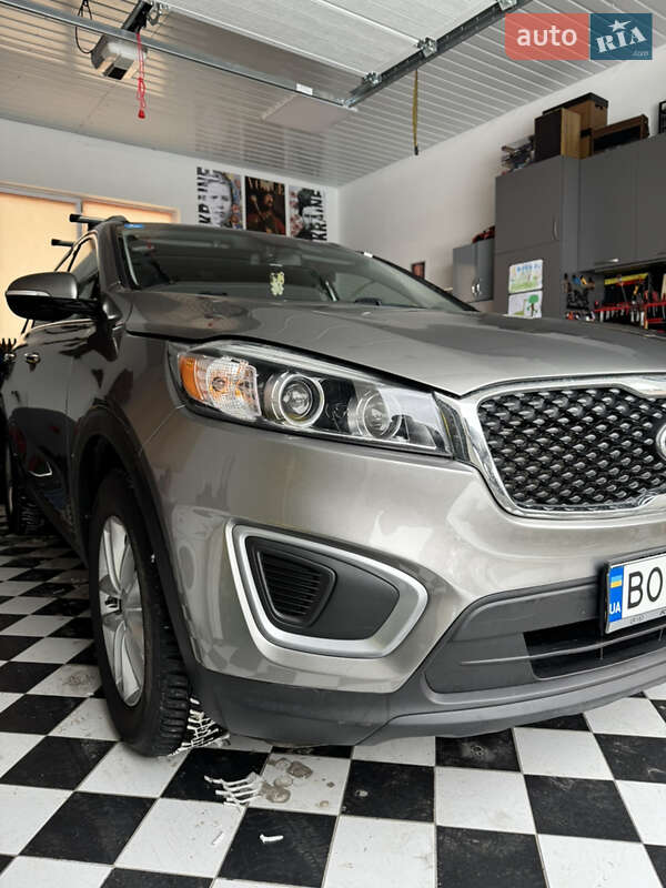 Внедорожник / Кроссовер Kia Sorento 2017 в Тернополе