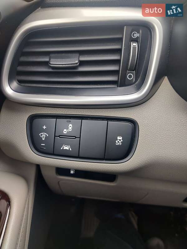 Позашляховик / Кросовер Kia Sorento 2017 в Києві