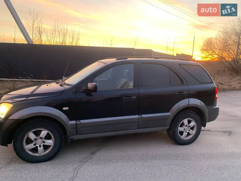 Позашляховик / Кросовер Kia Sorento 2006 в 
