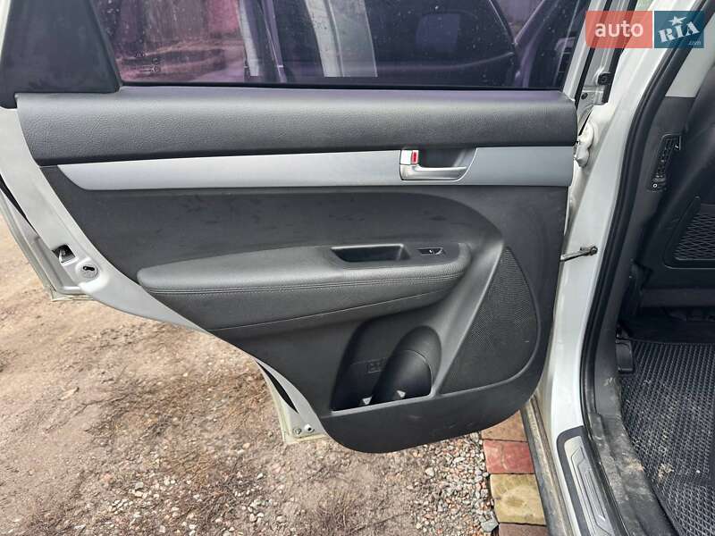 Внедорожник / Кроссовер Kia Sorento 2013 в Ромнах