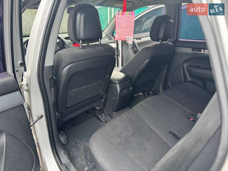Внедорожник / Кроссовер Kia Sorento 2013 в Ромнах
