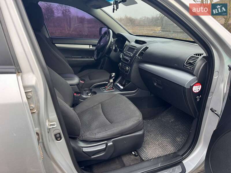 Внедорожник / Кроссовер Kia Sorento 2013 в Ромнах