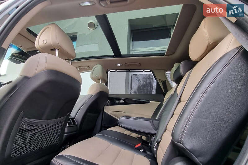 Внедорожник / Кроссовер Kia Sorento 2017 в Тернополе