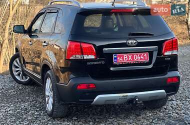 Позашляховик / Кросовер Kia Sorento 2011 в Івано-Франківську