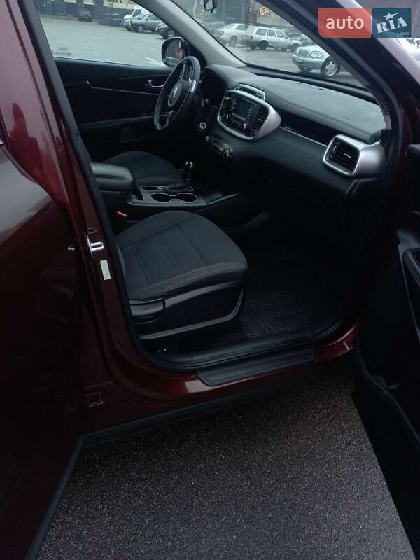 Позашляховик / Кросовер Kia Sorento 2015 в Києві