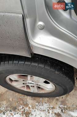 Внедорожник / Кроссовер Kia Sorento 2003 в 