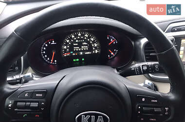 Внедорожник / Кроссовер Kia Sorento 2016 в 