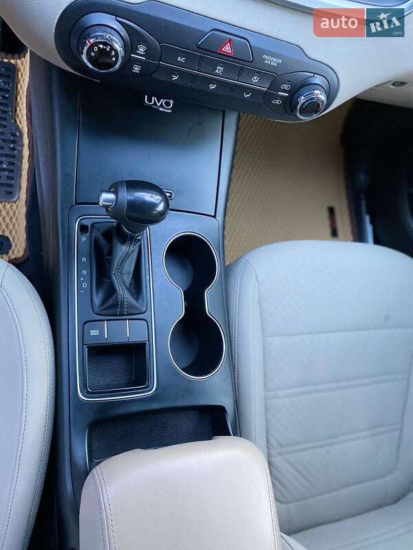 Внедорожник / Кроссовер Kia Sorento 2015 в Луцке