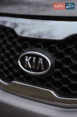 Позашляховик / Кросовер Kia Sorento 2010 в Запоріжжі